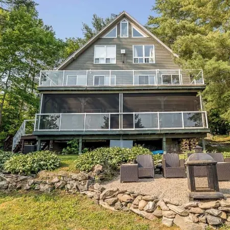 Muskoka Lakeshore Cottage Bliss
