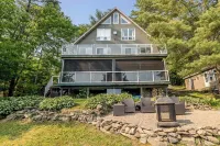 Muskoka Lakeshore Cottage Bliss - Haustierfreundliche