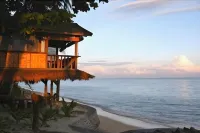 Patrick's on the Beach Resort - de playa