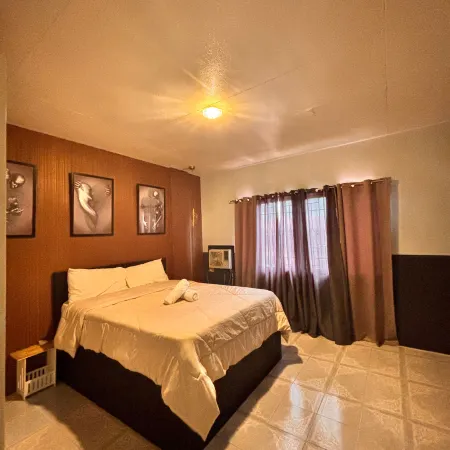 Axon Cozy Modern House Grey Near The Walking Street