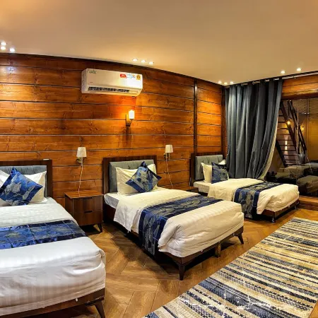 Jakarta Hotel Huts