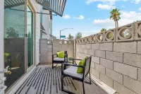 Desert Escape Townhome - Pool & Gym - Misafirhane