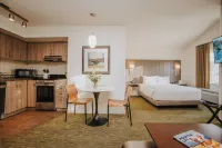Executive Suites Hotel and Resort - Squamish BC - Pet friendly