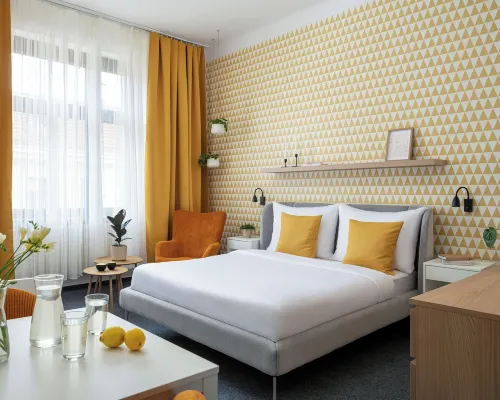Riverside Hotel by Goodnite cz Hotels near ساحة الحرية