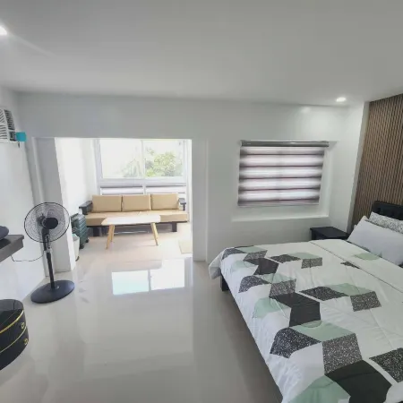 Avana Hills Tagaytay Manor - London