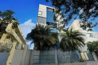 Collection O Erragadda Metro Station - 2-Star