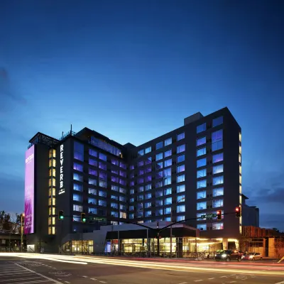 ريفرب باي هارد روك أتلانتا داون تاون Hotels near جامعة ولاية جورجيا
