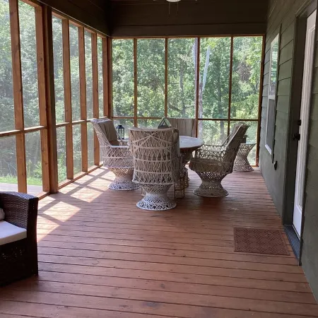 Brand new beautiful, quiet, and spacious 3-bedroom house next to Pickwick Lake