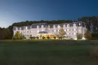 Courtyard Lenox Berkshires - Pool