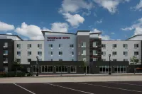 TownePlace Suites Milwaukee Oak Creek - parking
