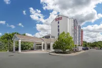 Hilton Garden Inn Albany/Suny Area - موقف سيارات