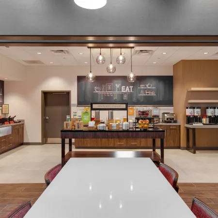 Hampton Inn & Suites by Hilton Nashville North Skyline