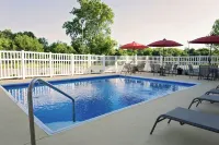 Red Roof Inn Georgetown, IN – Louisville West - С бассейном