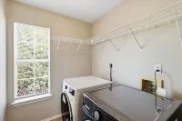 South Asian Inspired 4B Home - Pensionaatit