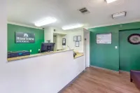 HomeTowne Studios By Red Roof Dallas - North Addison/ Tollway - Motels