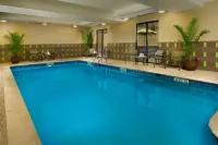 Hampton Inn Cleveland - Pools
