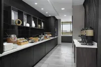 SpringHill套房由萬豪酒店 東拉瑟福德梅多蘭/卡爾斯塔特 - 早餐