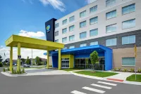Tru by Hilton Troy Detroit - Pools