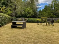 Perfect Booking Bright 3 Bed Home w Garden Sunroom - Wifi