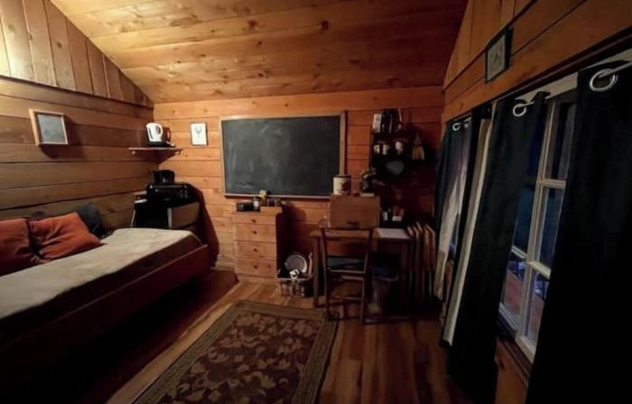 Farm Stay in Catskills FarmHand Cabin