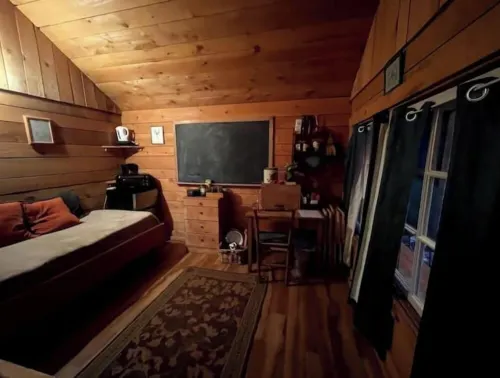 Farm Stay in Catskills FarmHand Cabin - シャレー