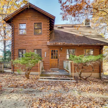 On-site Trails, Pond! Rustic Harpers Ferry Cabin