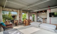 Comfortable Retreat at Praia do Rosa Prn0002 - 2-Star