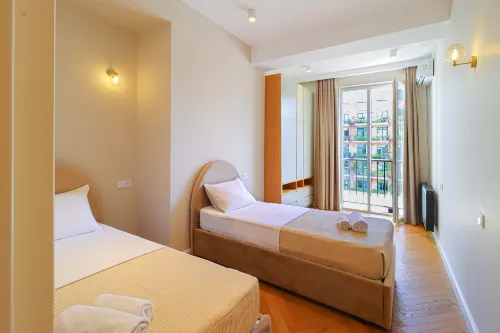 Modern 2BR Apt on Chovelidze St Sleeps 4 - Wehost - Condos