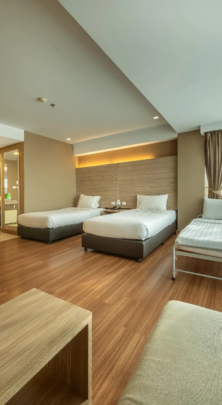 Deluxe 3 Bed - Non-Smoking