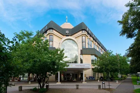 Leonardo Hotel Weimar Отели рядом с достопримечательностью «University of Weimar»
