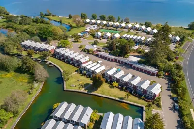 Ramada Resort By Wyndham Rotorua Marama Hotel di Mourea