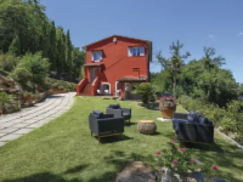 Piero Hotels in Buti