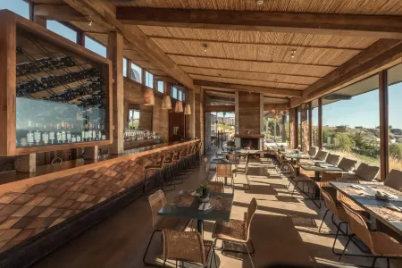 Hotel Alaia Отели рядом с достопримечательностью «Puertecillo»