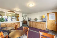 Americas Best Value Inn Burns - Motels