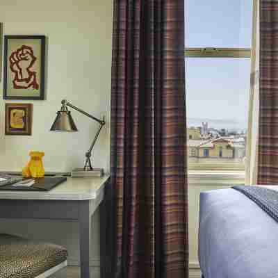 Graduate by Hilton Berkeley Rooms