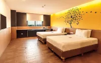 Yellow Bee Hotel - Tangerang banten Hotel dekat Gedung Transmart