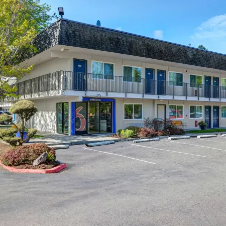Motel 6 Issaquah, WA - Seattle - East