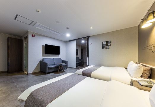 나봄에스앤호텔