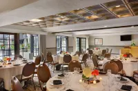 Embassy Suites by Hilton Lompoc Central Coast - parking