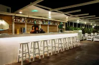 Capsis Astoria Heraklion - ที่มีบาร์