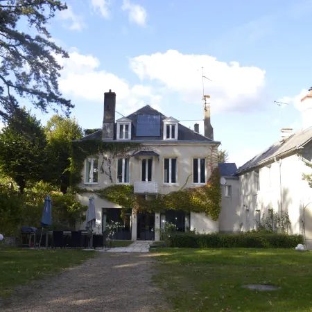 Maison l'Amerique Welcome You to One of Their Rooms. Dogs Are Also Welcomed