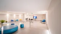 L'Azure Hotel - bar