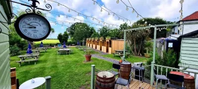 The White Hart Các khách sạn gần Setts Wood Camping and Glamping