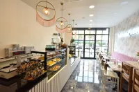 La Farine Rooms - breakfast