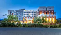 Hyatt Place Kelowna Hotel dekat Father Pandosy Mission