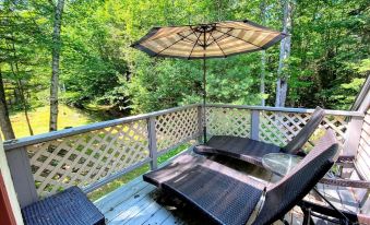 MV Condo in Fabled Maplewood Village Steps from Historical Bethlehem White Mountains Attractions - Housity