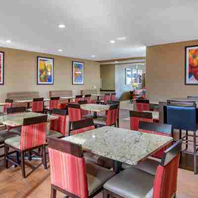 Comfort Suites Dining/Meeting Rooms