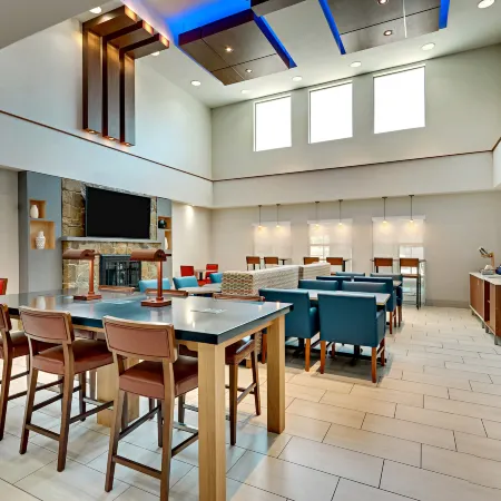 Holiday Inn Express & Suites Weatherford by IHG