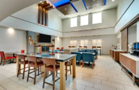 Holiday Inn Express & Suites Weatherford by IHG