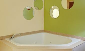 Holiday Inn Express & Suites CHARLESTON-NORTH by IHG
